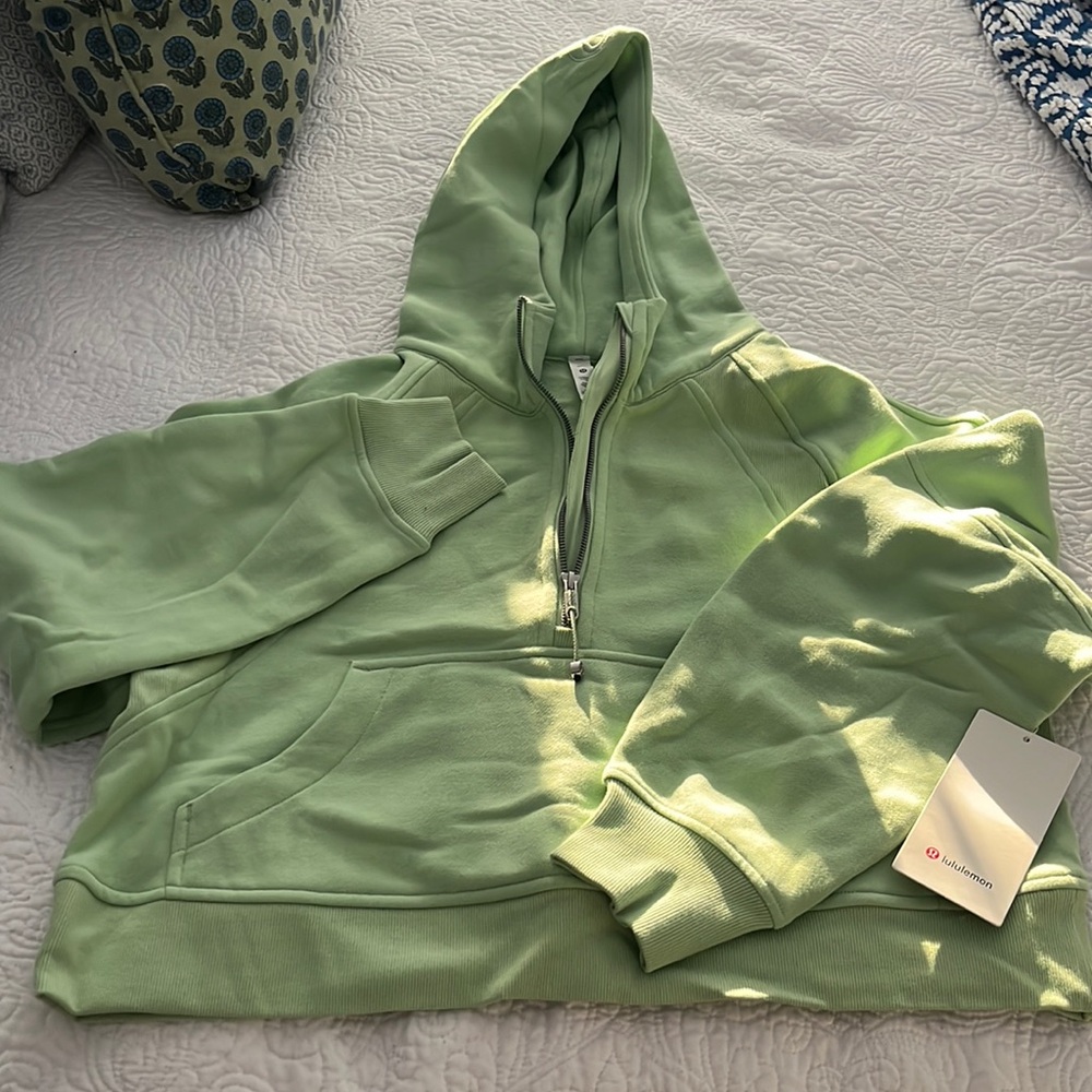 Lululemon Scuba Pullover • Sz M/L